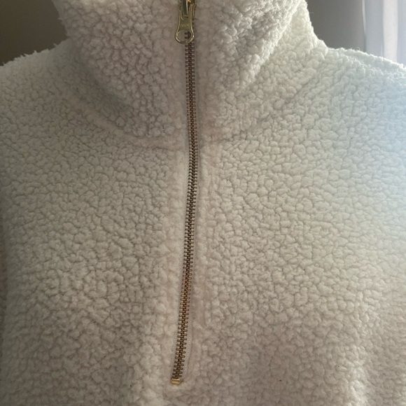 Old Navy 3/4 Zip Sherpa size XL - Picture 2 of 3